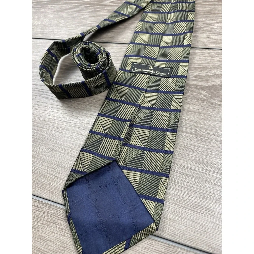 Ermenegildo Zegna Men's 100% Silk‎ Exclusive Design Geometric Necktie Green